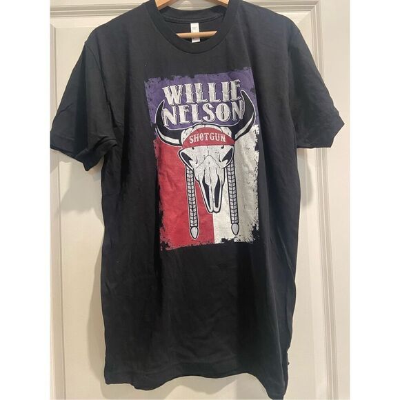 Willie Nelson T-shirt size Large - Picture 1 of 2